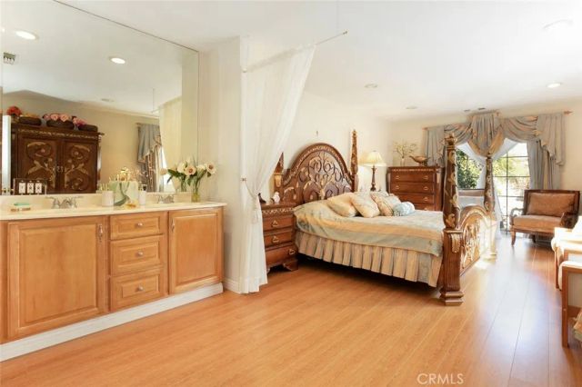 11020 Scoville Avenue, Sunland, CA 91040