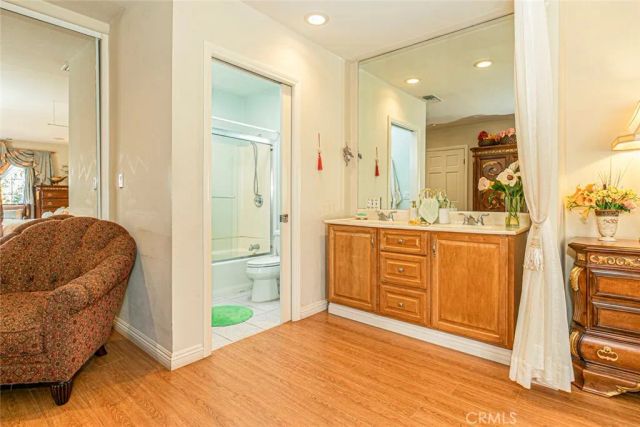 11020 Scoville Avenue, Sunland, CA 91040