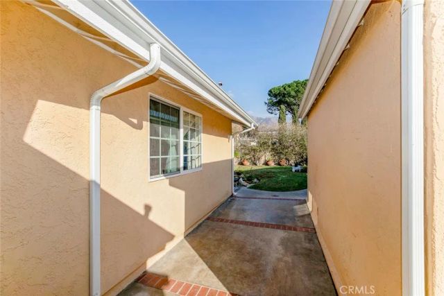 11020 Scoville Avenue, Sunland, CA 91040