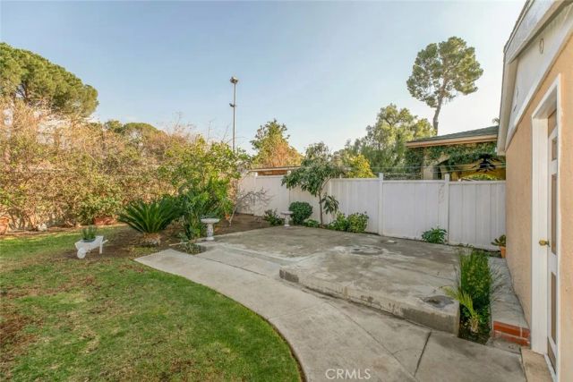 11020 Scoville Avenue, Sunland, CA 91040