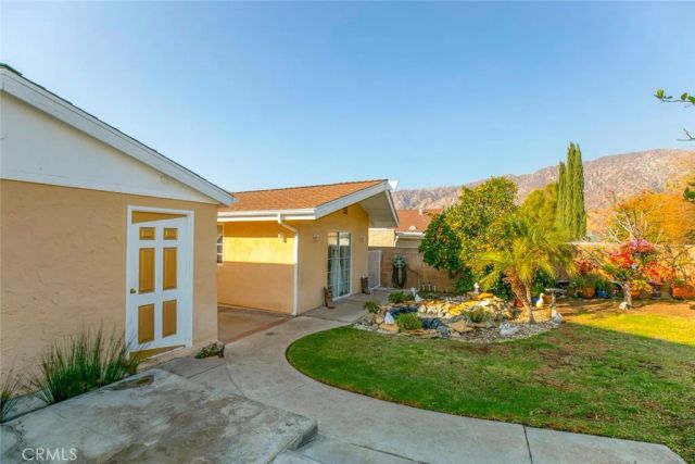 11020 Scoville Avenue, Sunland, CA 91040