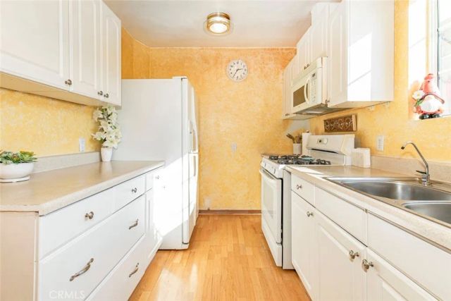 11020 Scoville Avenue, Sunland, CA 91040