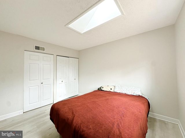 2215 SANIBEL DR, Reston, VA 20191