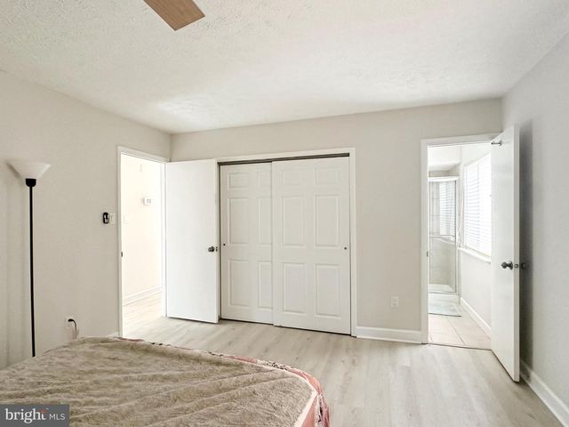 2215 SANIBEL DR, Reston, VA 20191