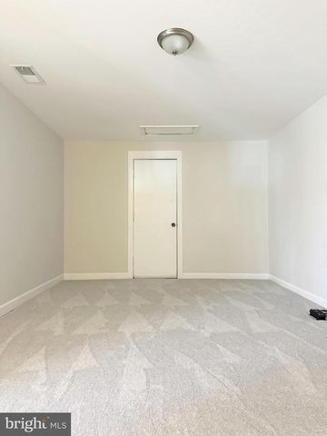 2215 SANIBEL DR, Reston, VA 20191