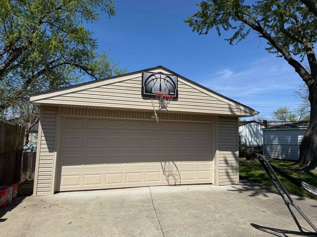 30850 Barrington Street, Westland, MI 48186