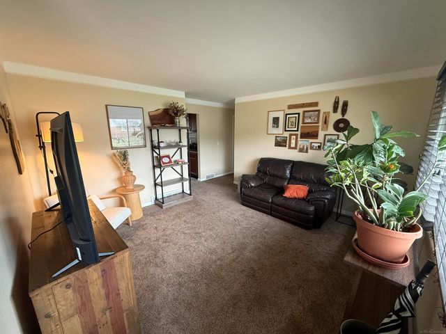 30850 Barrington Street, Westland, MI 48186