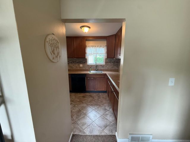 30850 Barrington Street, Westland, MI 48186