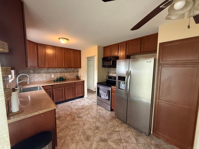 30850 Barrington Street, Westland, MI 48186