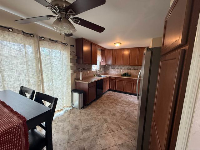 30850 Barrington Street, Westland, MI 48186