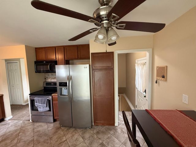 30850 Barrington Street, Westland, MI 48186