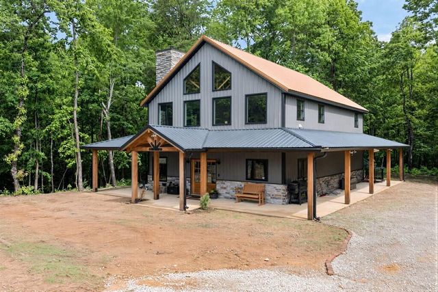 831 I B Maynard Street, Spencer, TN 38585
