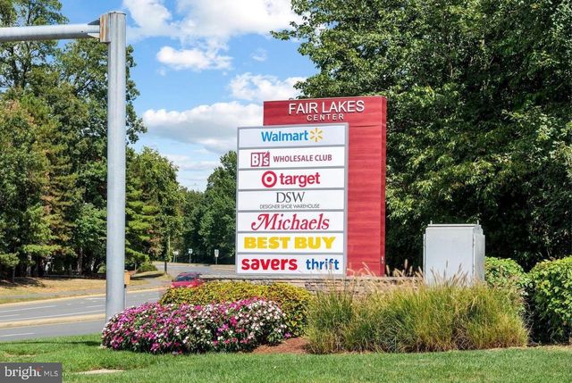 12276 FORT BUFFALO CIR #501, Fairfax, VA 22033