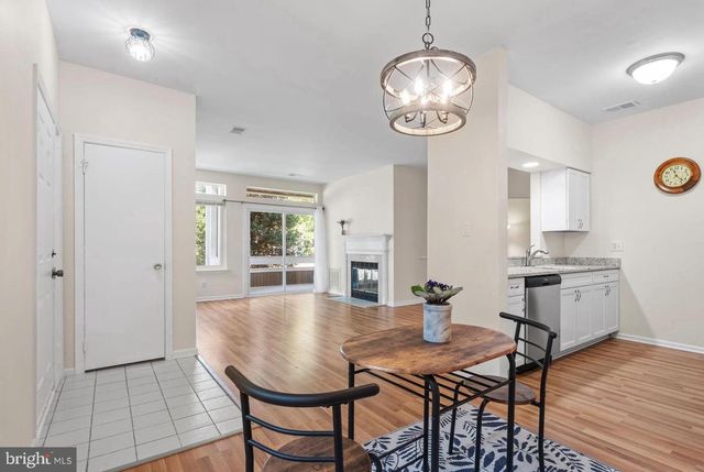 12276 FORT BUFFALO CIR #501, Fairfax, VA 22033