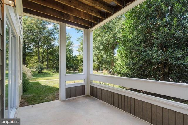 12276 FORT BUFFALO CIR #501, Fairfax, VA 22033