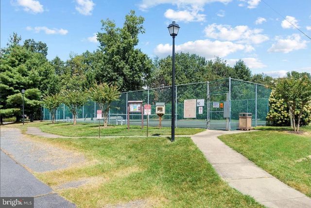 12276 FORT BUFFALO CIR #501, Fairfax, VA 22033
