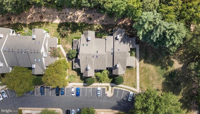 12276 FORT BUFFALO CIR #501, Fairfax, VA 22033