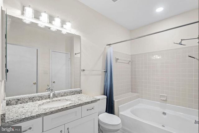 12276 FORT BUFFALO CIR #501, Fairfax, VA 22033