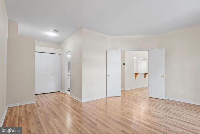 12276 FORT BUFFALO CIR #501, Fairfax, VA 22033