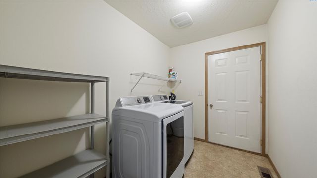 1580 Foxglove Ave, Richland, WA 99352