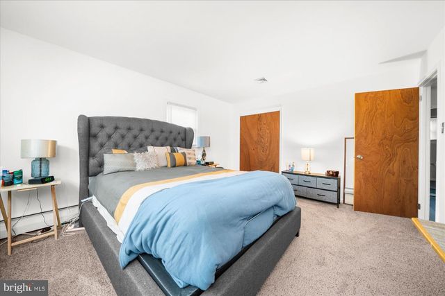 2665 FOX AVE, Abington, PA 19001