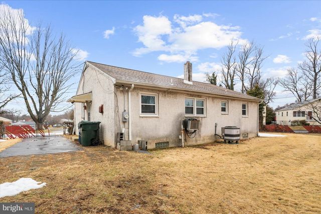 2665 FOX AVE, Abington, PA 19001