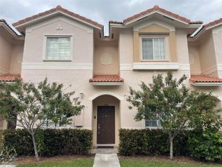 8835 S Isles Cir 8835, Tamarac, FL 33321