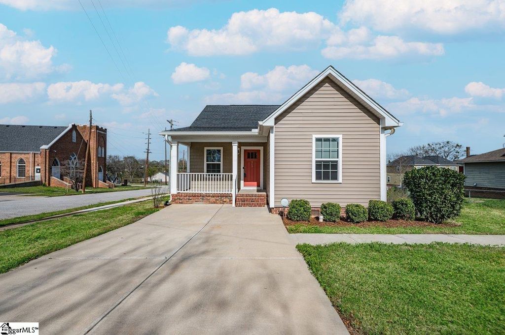 549 N Forest Street, Spartanburg, SC 29303