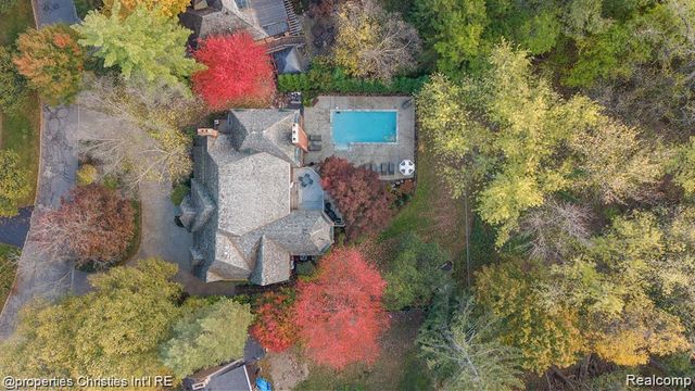 633 Hawthorne Street, Birmingham, MI 48009