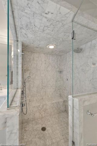 633 Hawthorne Street, Birmingham, MI 48009