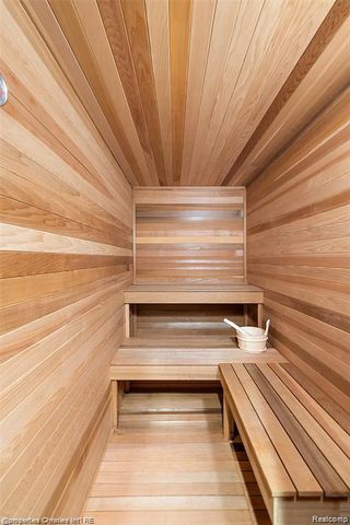 633 Hawthorne Street, Birmingham, MI 48009