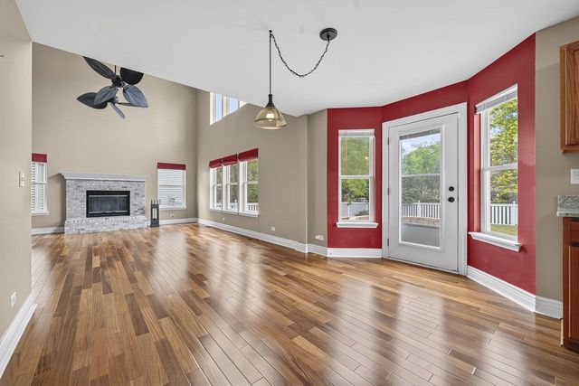 996 Timber Lake Drive, Antioch, IL 60002