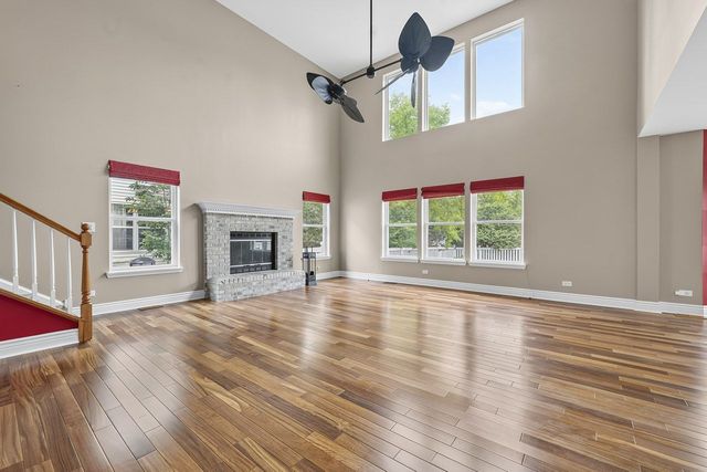 996 Timber Lake Drive, Antioch, IL 60002