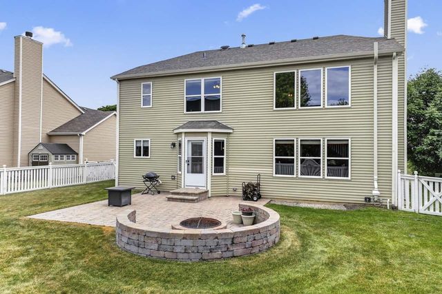 996 Timber Lake Drive, Antioch, IL 60002