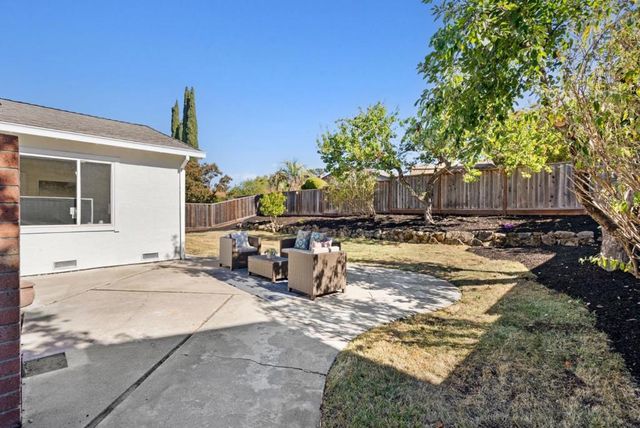 7814 Knollbrook Drive, Pleasanton, CA 94588