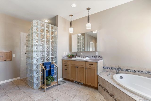 43700 Sunshine Circle, Aguanga, CA 92536