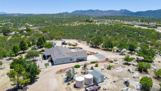 43700 Sunshine Circle, Aguanga, CA 92536