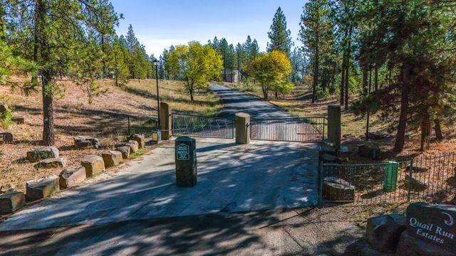 12321 Quail Run Way, Nine Mile Falls, WA 99026