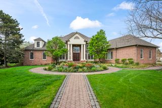 502 Forest View Avenue, Elk Grove Village, IL 60007