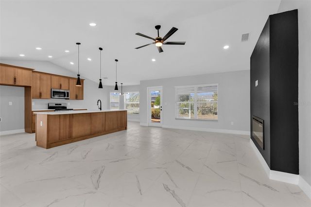 2247 HAMBURG LANE, Punta Gorda, FL 33983