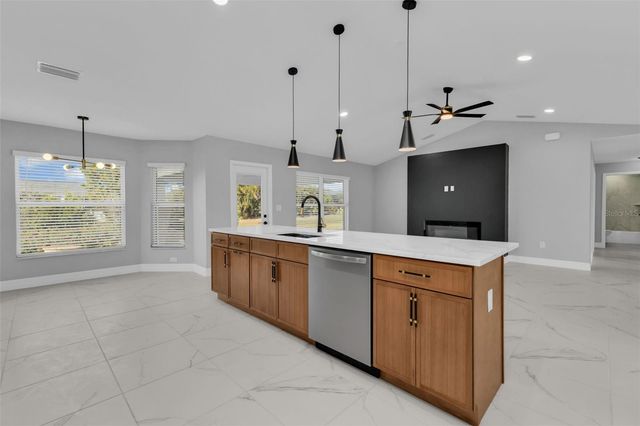 2247 HAMBURG LANE, Punta Gorda, FL 33983