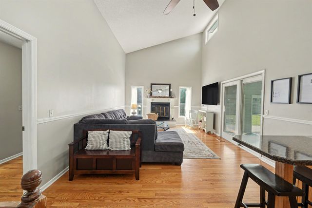 837 Golfview Ct., Salina, KS 67401