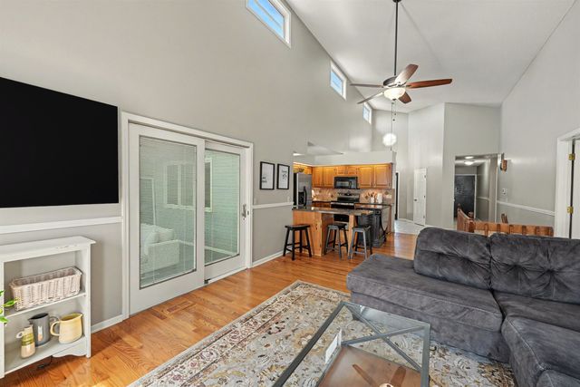 837 Golfview Ct., Salina, KS 67401
