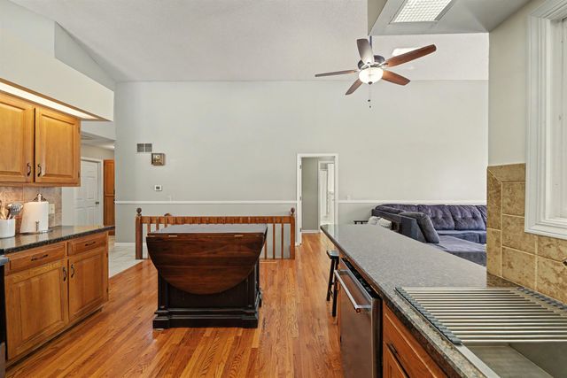 837 Golfview Ct., Salina, KS 67401