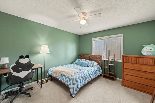 837 Golfview Ct., Salina, KS 67401