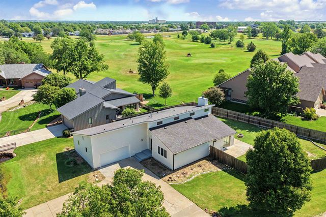 837 Golfview Ct., Salina, KS 67401