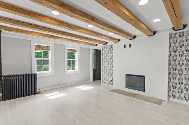 111 Manchester Street, Nashua, NH 03064