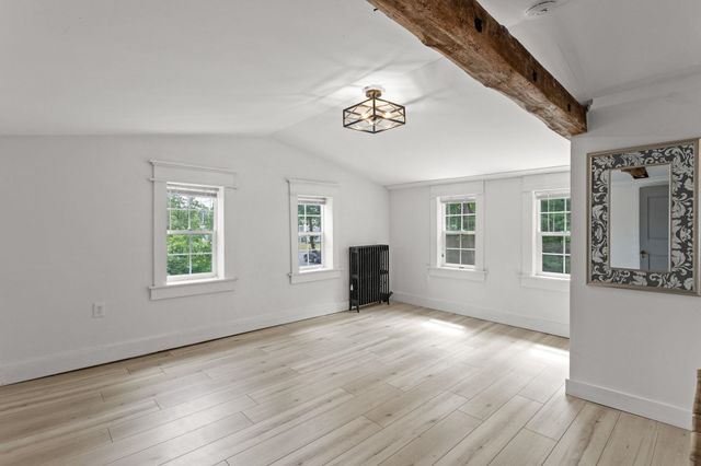 111 Manchester Street, Nashua, NH 03064
