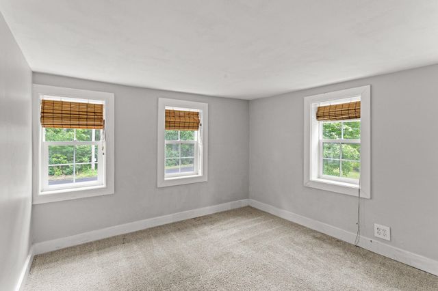 111 Manchester Street, Nashua, NH 03064