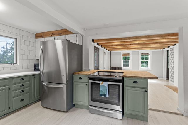 111 Manchester Street, Nashua, NH 03064